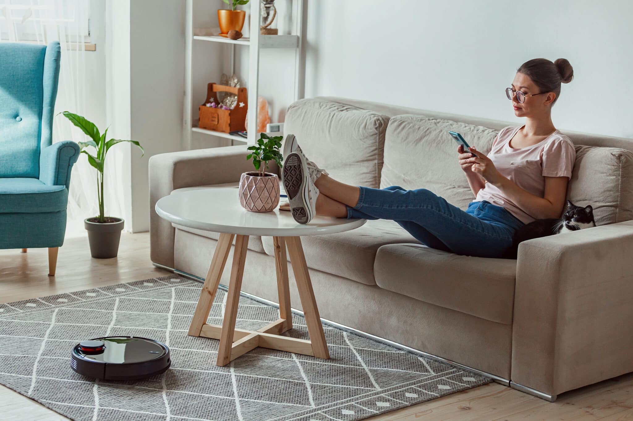 6 Gadgets You Can Use to Robo Clean Your Indoor Space